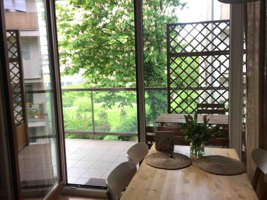 Bright And Cozy Apartment Near Park, With A Huge Terrace. Warschau Exterior foto