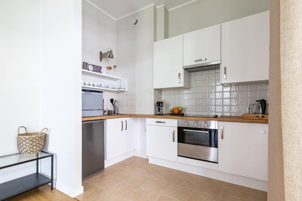 Bright And Cozy Apartment Near Park, With A Huge Terrace. Warschau Exterior foto